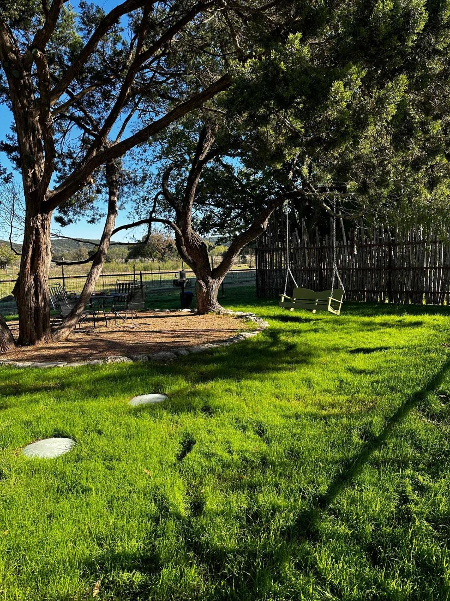 Montesino Ranch Lodging Villa Wimberley Bagian luar foto